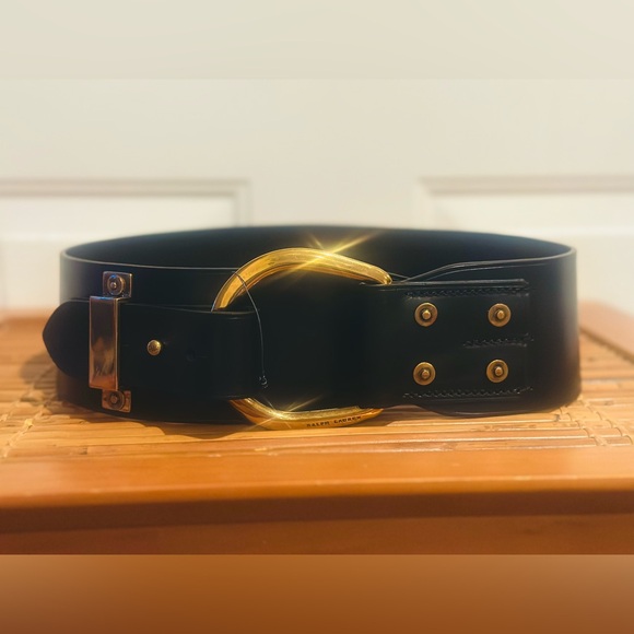 Ralph Lauren Collection Women’s Small Horseshoe-Ring Italian Leather Belt main image 11